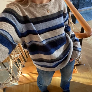 Randig tröja - Blårandig skickad tröja från dressman i stl S💓 passar såå bra med blåa jeans! 