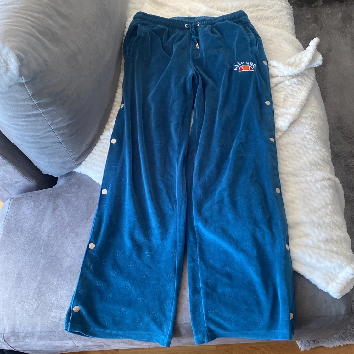 Ellesse byxor storlek 40