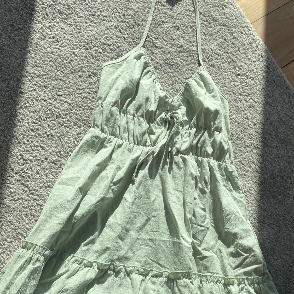 Rygglös trendig miniklänning - 91