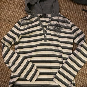 tröja med luva  - randig tröja med luva och rhinestones!