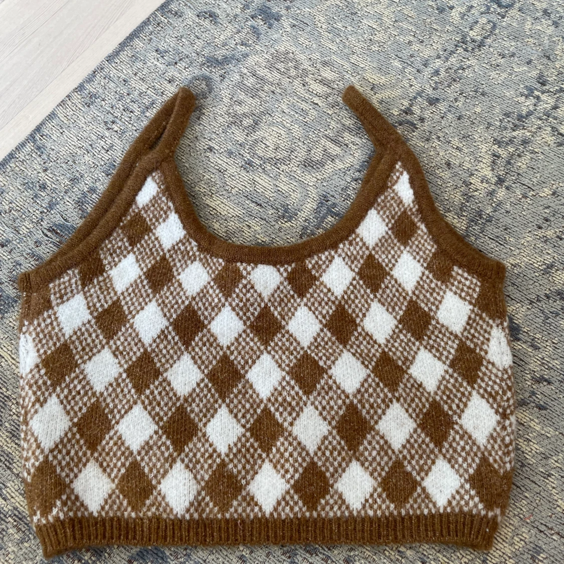 Rutig stickad topp  - 90