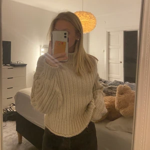 Stickad tröja - Superfin stickad tröja från H&M, storlek S. Köparen står för frakten
