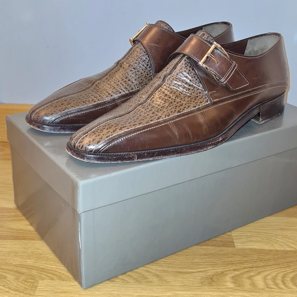 A Testoni Hajskinn Skor - 91