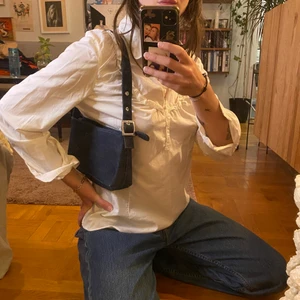 Minibag 🌈 - Vintage 00s handväska med Bratz-vibes från Lancôme 🥵 i jeans och med en dragkedja 🌸