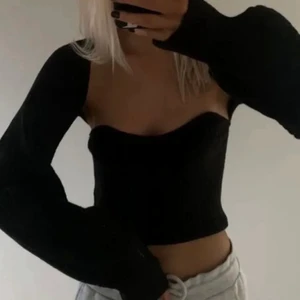 Sickat set - Säljer detta supersnygga settet, levereras i fint skick!!!💜💜💜Vid följande frågor kom privat!! Lägg bara bud om du är intresserad!! 💜💜💜