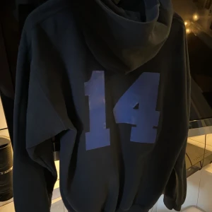 Hoodie storlek M - Fint skicka, hör av er vid fler frågor 