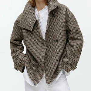 Jacka från arket - Säljer denna sjukt snygga jacka, buda den 1500kr  Bud:1600kr