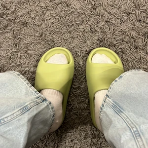 Tofflor från Nelly - Tofflor från Nelly, nyskick! Storlek 37! Köparen står för frakten!