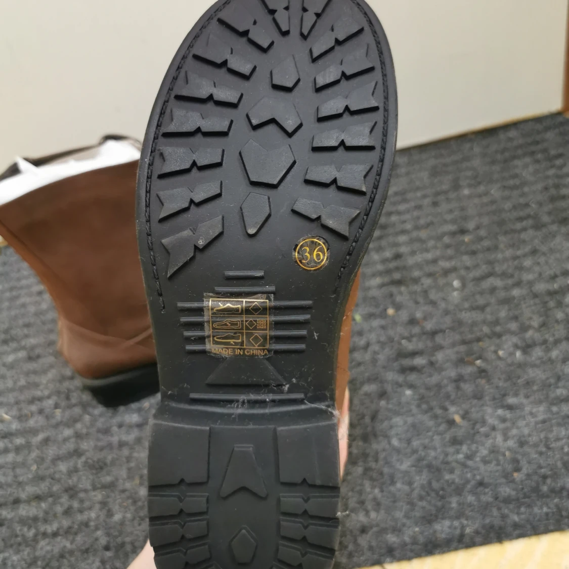 Oanvända boots - 91