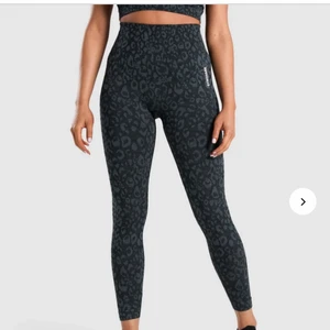Gymshark tights helt nya - Aldrig använda, värde 649 kr. 