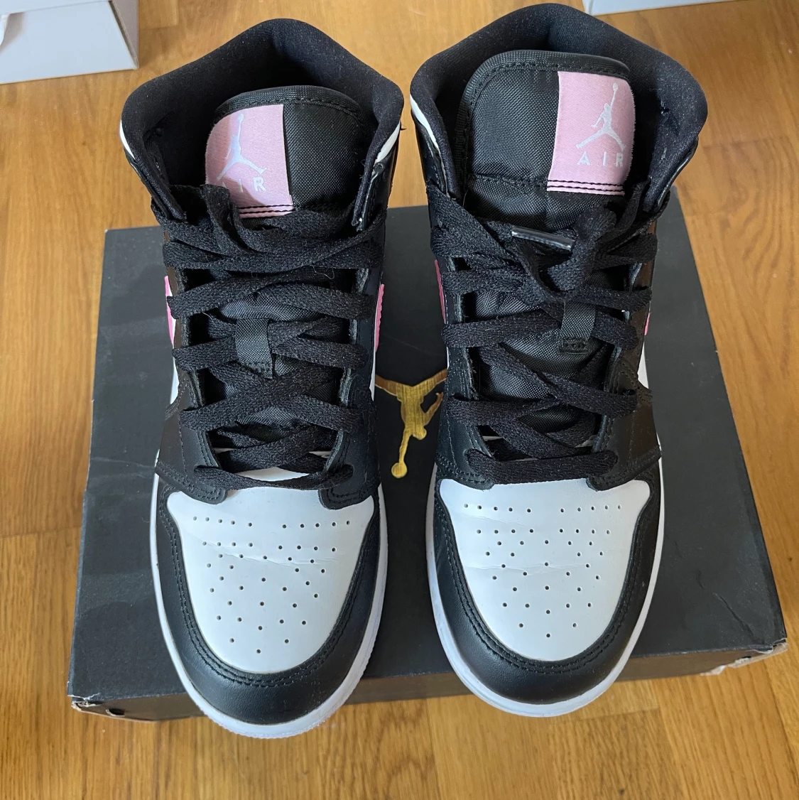Arctic pink jordans  - 91
