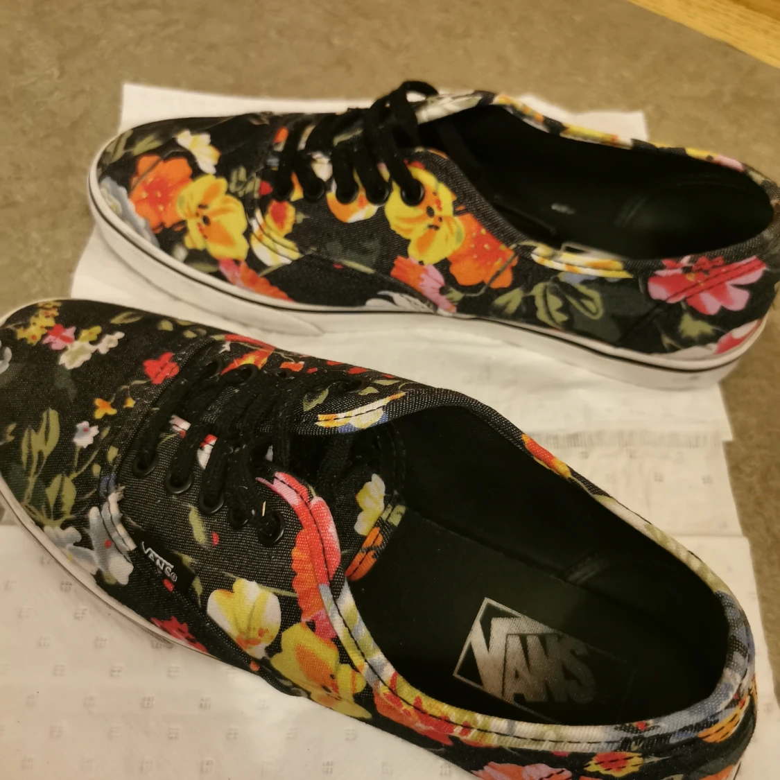 Blommiga Vans slip ons  - 90