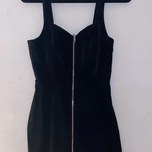 Kläder  - Svart kläder från Hm storlek 36