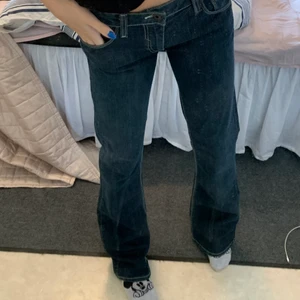 Lågmidjade jeans - Lågmidjade jeans , bud 240 köpt dirket för 300❤️