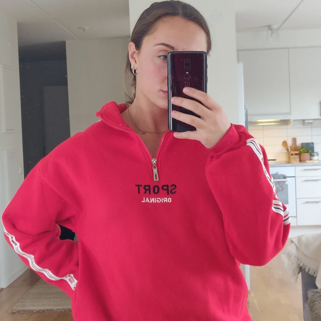 Snygg och oanvänd tröja!