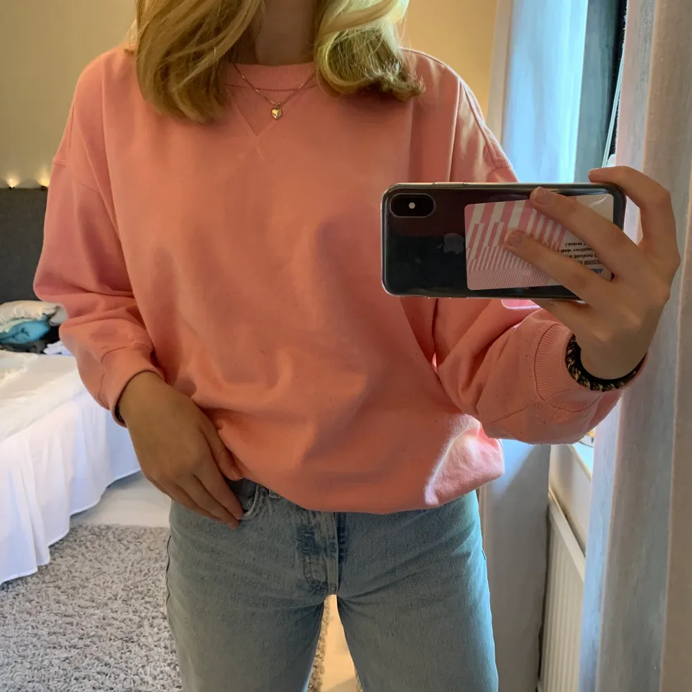 Super fin rosa sweatshirt från hm. Tröjor & Koftor.