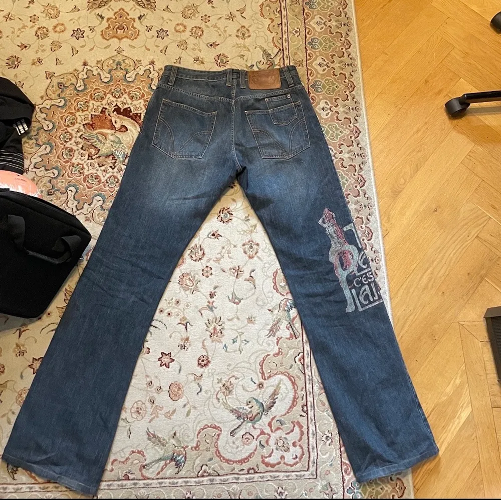 Bra fit. Flared jeans. Jeans & Byxor.