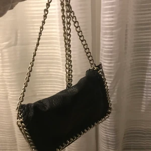 Tiamo väska - Säljer nu min tiamo väska för det inte kommer till användning 