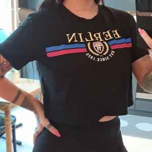 Kort T-shirt S - Fint skick. S 