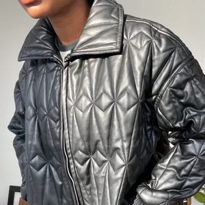 asos design oversize skinnjacka - oversize skinnjacka, ej använd