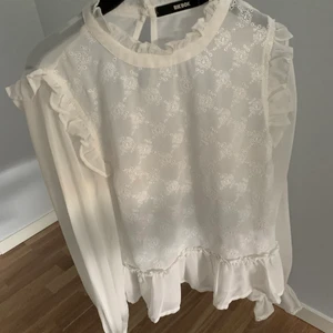 Tröja  - Säljer en tröja, fint skick! Storlek s! Superfin på 