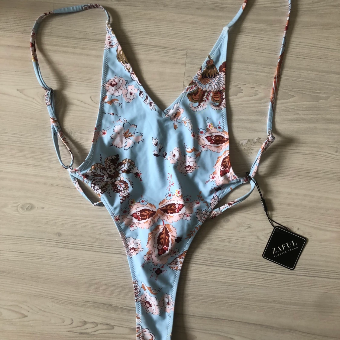 Baddräkt. Zaful. Strl M