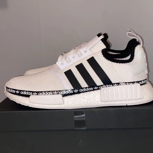 Adidas NMD  - Säljer mina adidas skor på grund av fel storlek skorna är änväda 1 gång ny pris på de är 1600kr 