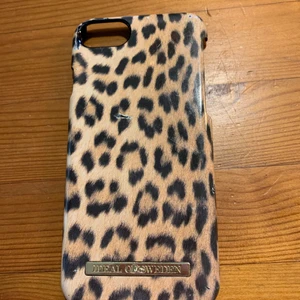 iPhone 8 skal - Skal till iPhone 8 lite skadat