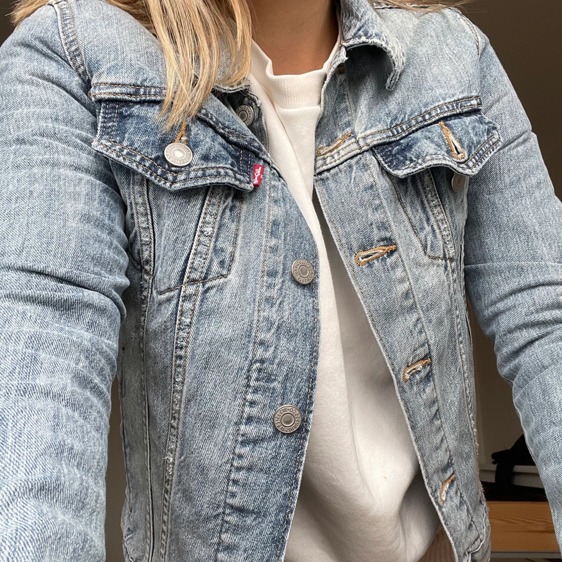 Jeans jacka från Levis i storlek S