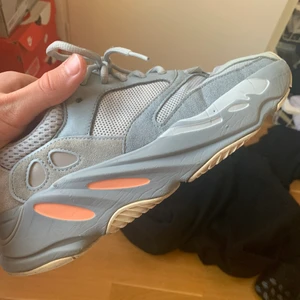 Yeezy 700 interia - Box finns.   Strl 42