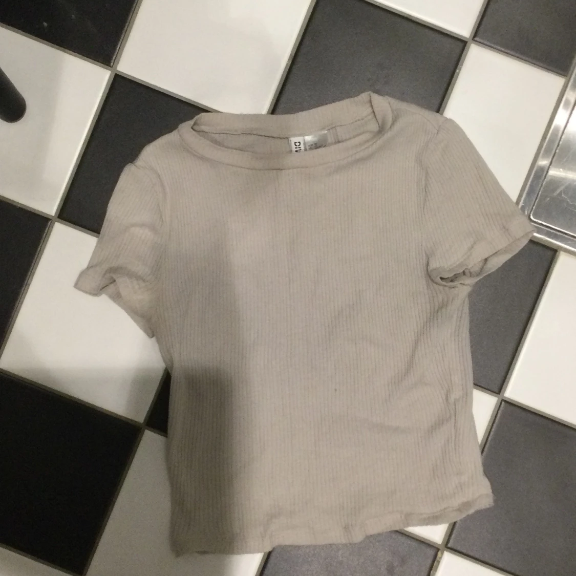 En beash topp i stl XS - 90