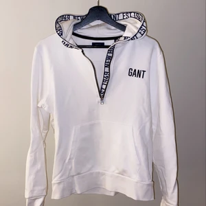 GANT - Använd 1 gång, barnstorlek som motsvarar XS 