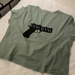 T-shirt - Utförsäljning på allt 💜 