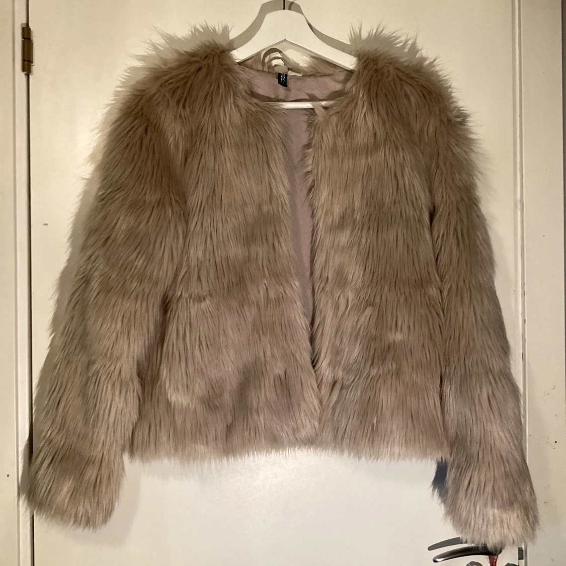 Pälsjacka från hm storlek S