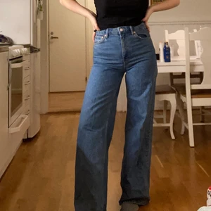 Jeans - Raka blå jeans från Weekday! 