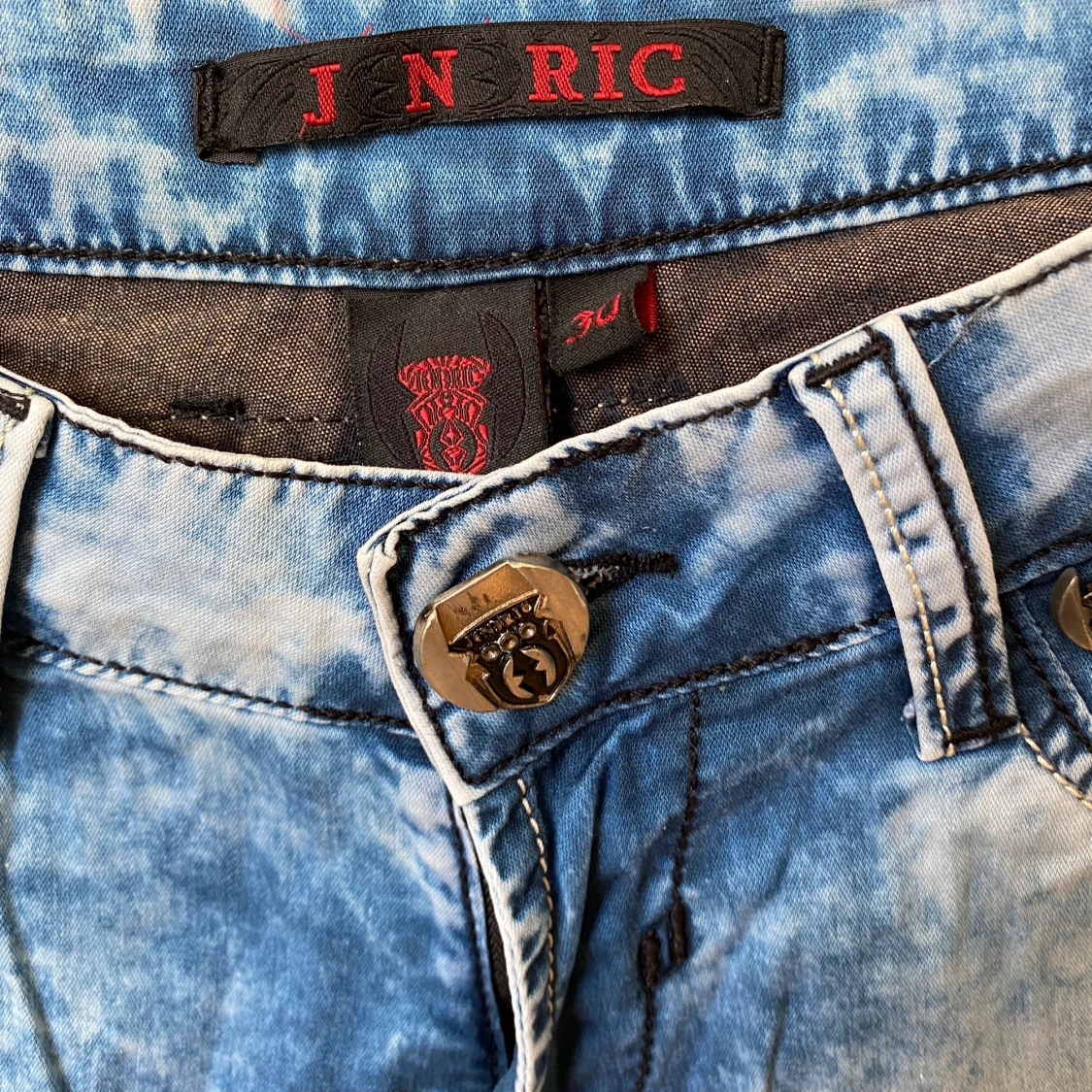 Bleach-washed jeans  - 91