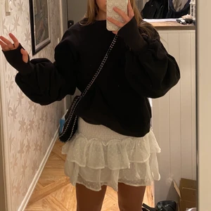 NA-KD x Hanna Schönberg tröja - Svart tröja från Hanna Schönbergs kollektion med NA-KD. Finns inte att köpa längre. Köpt för 599kr. Skickar med spårbar frakt📦🚚