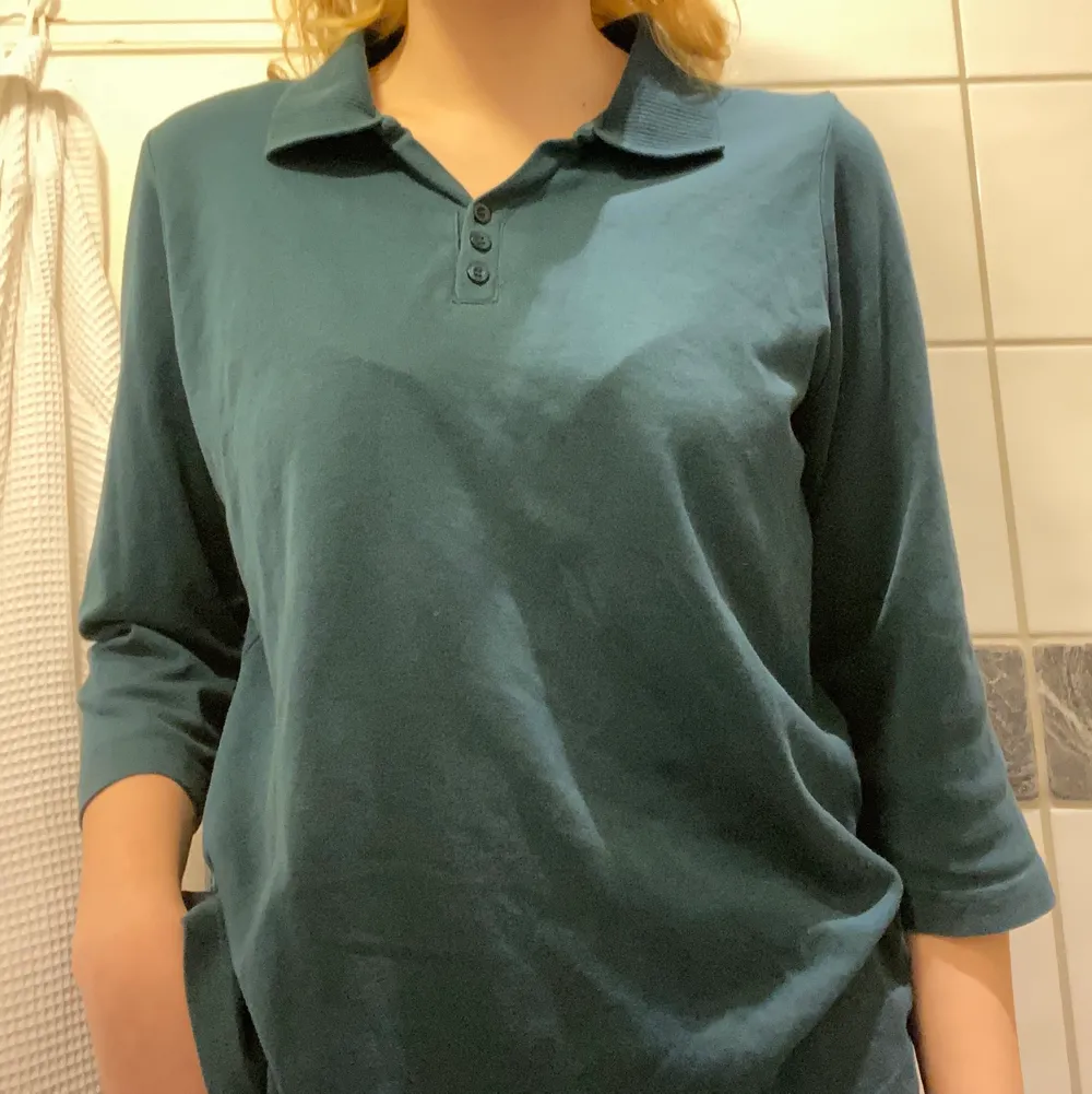 Långärmad mörkgrön/turkos tröja, bra skick!. Tröjor & Koftor.