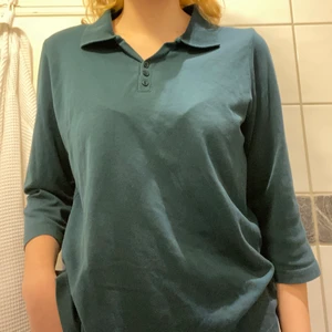 Grön tröja - Långärmad mörkgrön/turkos tröja, bra skick!