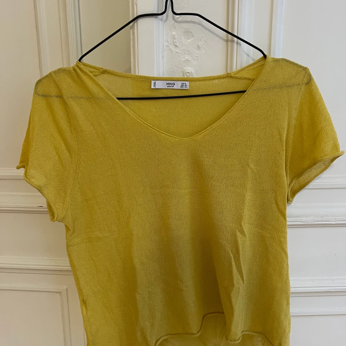Basic yellow shirt mango