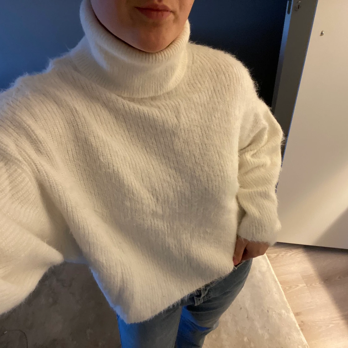 Stickad vit tröja - 90