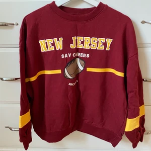 Collegetröja  - Jättefin collegetröja från Pull&Bear i storlek S! Som nyskick!