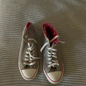 Converse vintage  - Jätteunika converse!!! Köpt 2hand💕 Säljer då jag redan har massa converse🤎