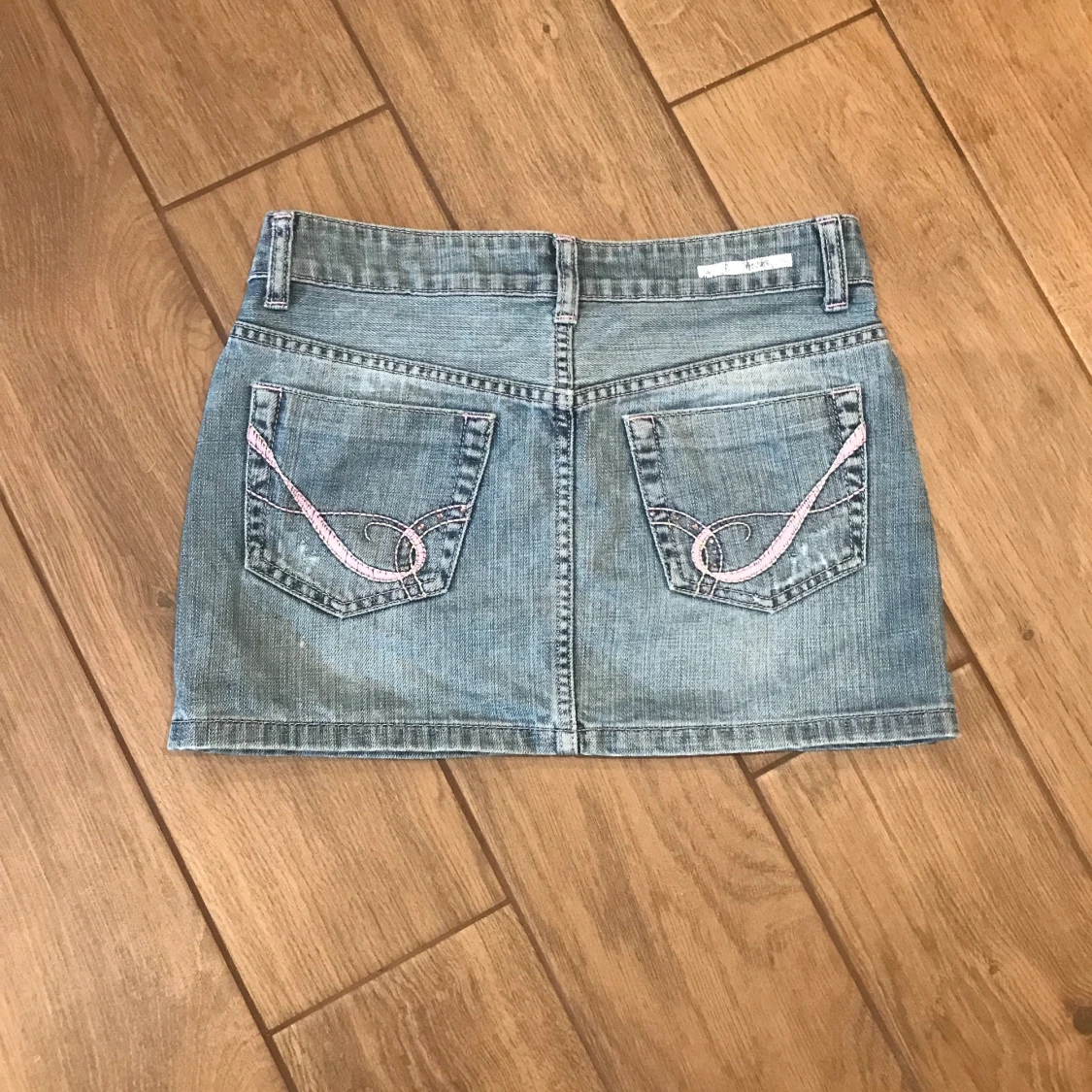 Kort jeans kjol