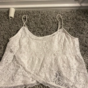 Linne  - Linne med spets strl s