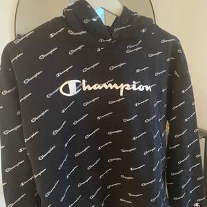 Super fin Champions hoodie. Pris 120kr💓 storlek S