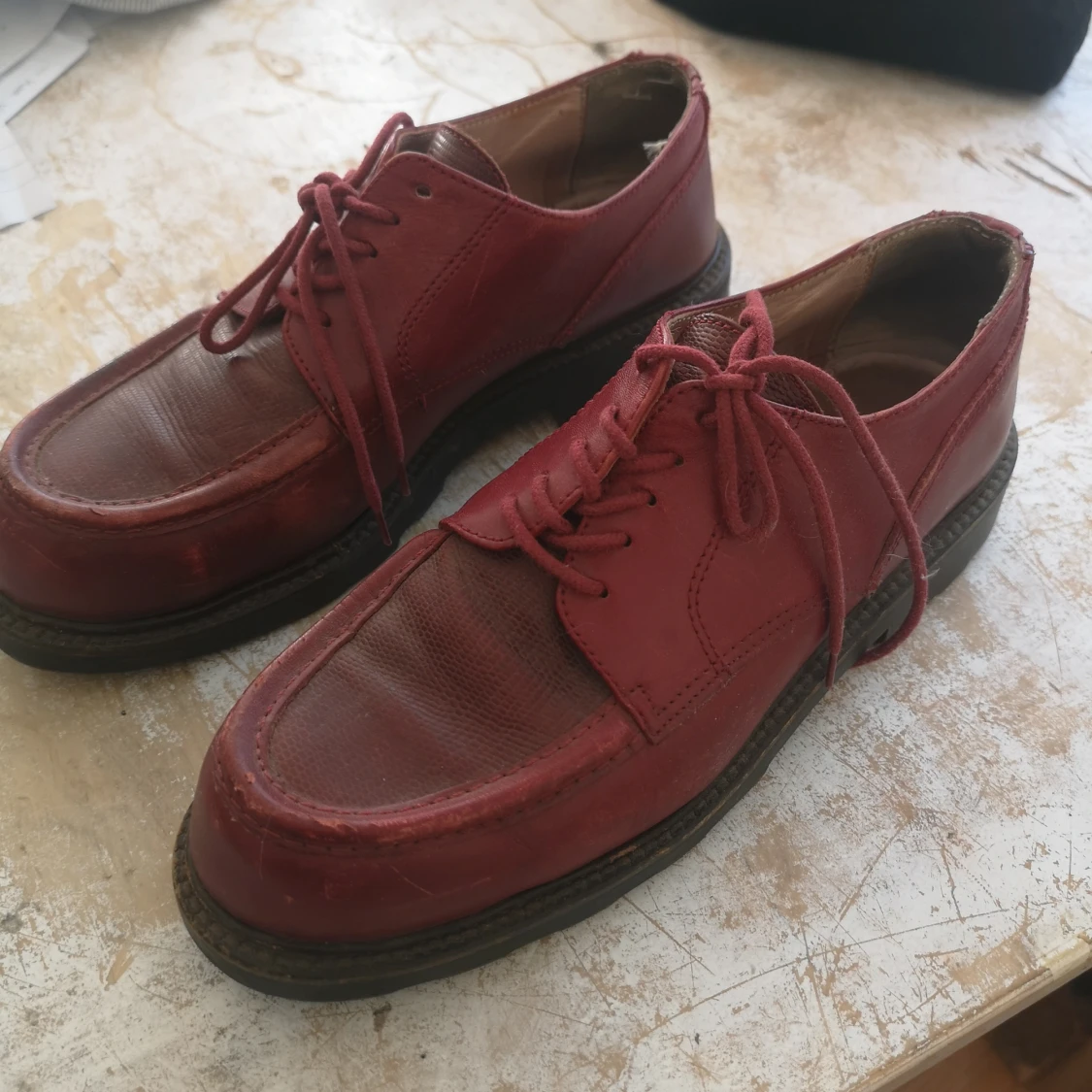 Röda skinn skor - 90