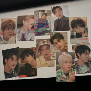 Kpop nct enhypen pcs - Olika pcs alla är officiella. Kan frakta men står ej för postens slarv! 80 kr st