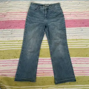 Asnajs randiga jeans, storlek 38. Midrise