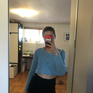 Topp  - Köpt på barnavdelningen på lager 157. Endast använd en gång. 